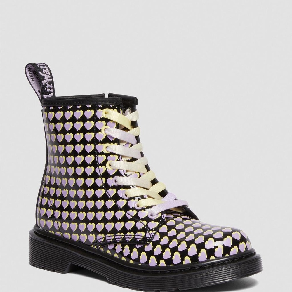 NWOT Dr Martens 1460 Heart Print Patent Boots Kids Black Size 1 Cute Trendy - Picture 2 of 13